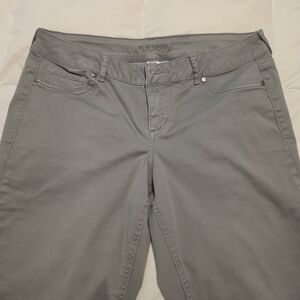 Maurices Women's Straight-Leg Jeans in Light Green/Grey